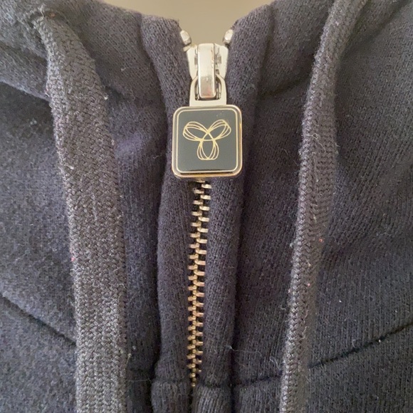 tna black zip up hoodie（M） - Picture 6 of 8